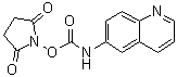 CAS 登录号：148757-94-2, 1-[[(6-喹啉基氨基)羰基]氧基]-2,5-吡咯烷二酮